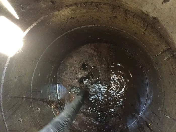 csm_Sickerschacht_vorher_706561b2fc.jpg